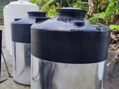 PE滾塑加厚水箱戶外塑料水塔儲水罐工地儲水桶